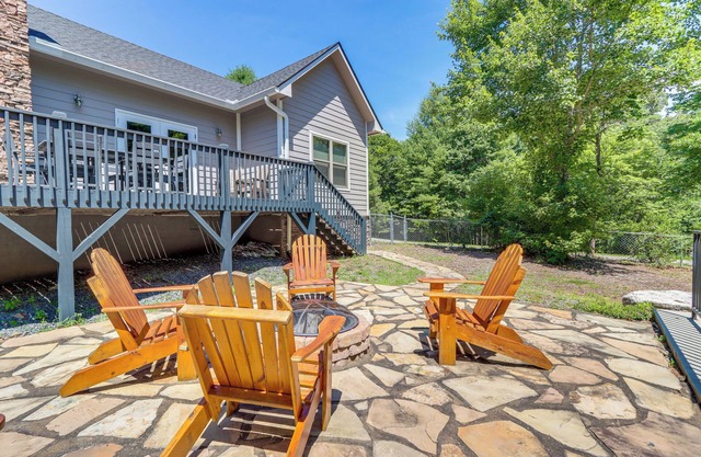 Hike, Fish & Kayak: Murphy Gem w/ Deck & Fire Pit