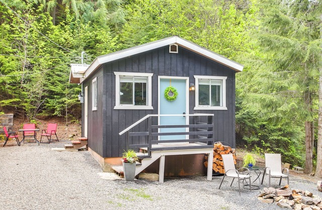 Hike & Fish: Mountain Getaway in Avery!