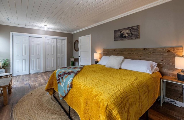 Hill Hideaway Cottage Unit 2