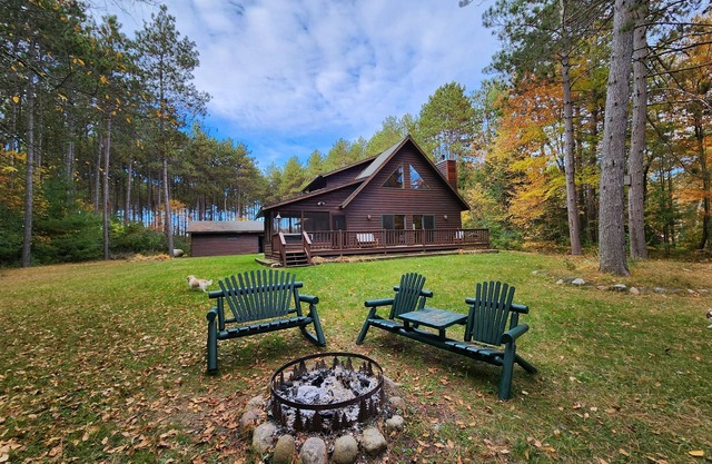 Hill Lake Charming Minocqua Cabin Fire Pit W&D Pets