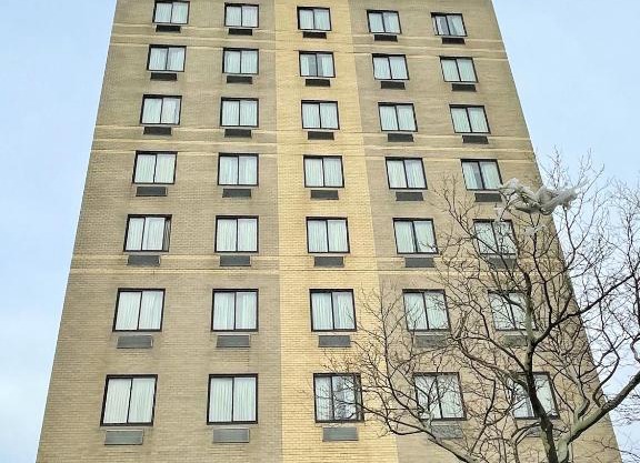 Hillcrest Hotel Near JFK Airtrain
