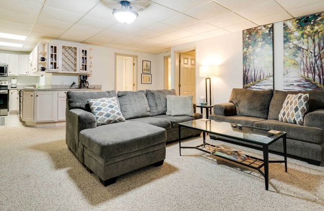 Hillsdale Townhome Rental ~ 1 Mi to College!