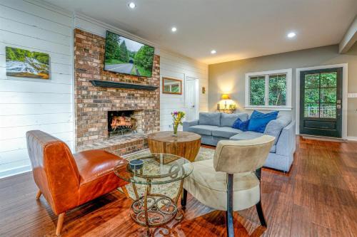 Hillside Hideaway
