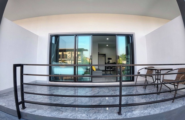 Hillside Premium Hotel