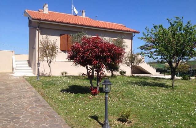 Hangvilla mit Meerblick