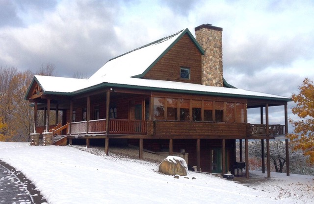 Hilltop Cabin - In der Nähe von Crystal Mountain!