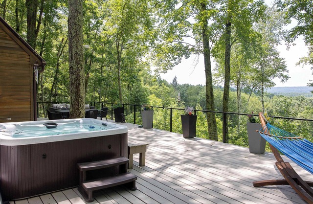 Hilltop Escape with Views & Hot Tub