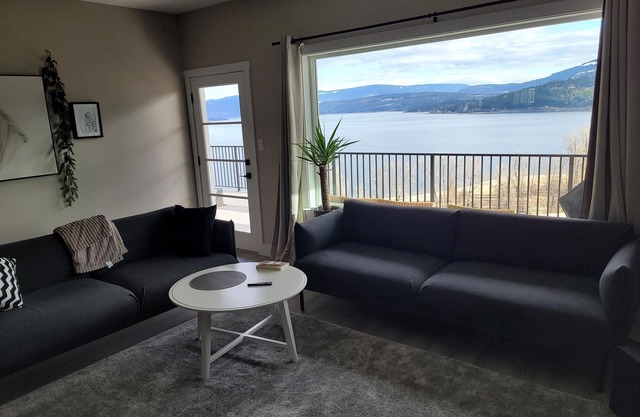 Hilltop Haven - Stunning View