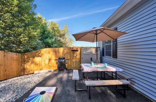 Hilltop Hideaway - Charming 1-bedroom home w/ pull-out in Honesdale, PA