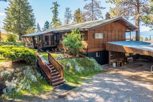 Hilltop Hideaway