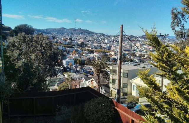Hilltop House Guest Suite with Stunning View with very easy street parking