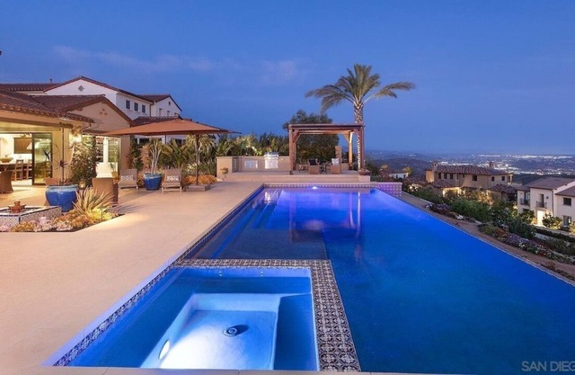 hilltop lux resort