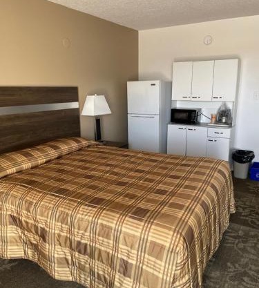 Hilltop Motor Inn