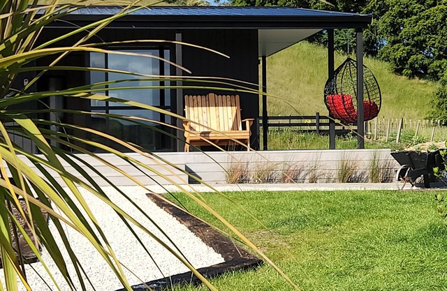 Hilltop retreat overlooking the Old Forgotten Highway in adventure playground