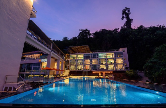 Hilltop Wellness Resort