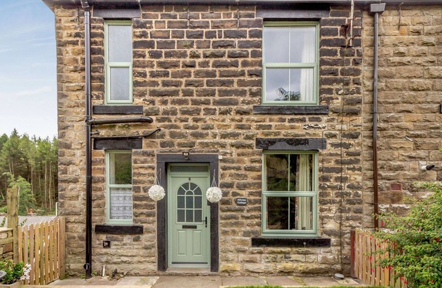 Hillview Cottage, BACUP
