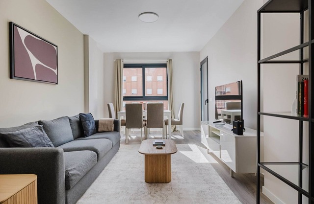 Hip El Atabal 2BR w/ Elevator, near Universities, by Blueground