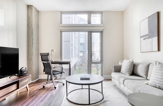 Hip Mission Bay 1BR w/ Gym & W/D, walk to Caltrain & Muni, by Blueground