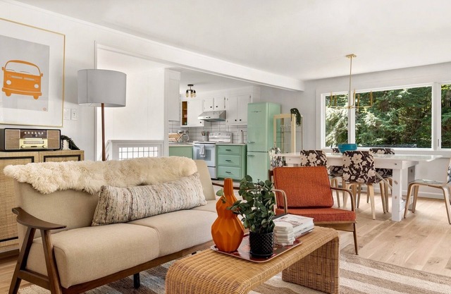 Hip Renovated Mid Century 4 Bedroom on Long Bow Lake