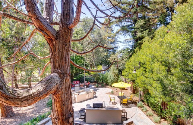 Hip San Mateo 1BR w/ W/D, Gym, BBQ, Parking, walk to all, by Blueground