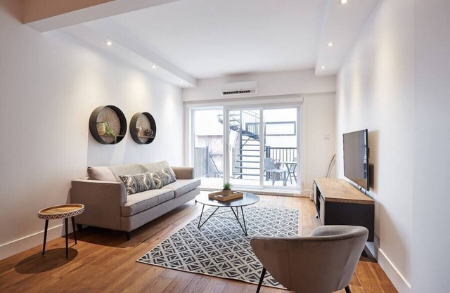 Hip, Stylish Apartment In Little Italy by Denstays