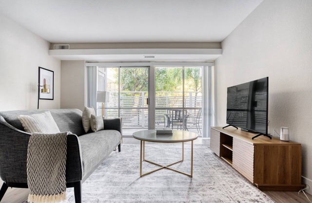 Hip Sunnyvale 1BR w/ W/D, Gym & Pool, 10 min to FB & Google, by Blueground