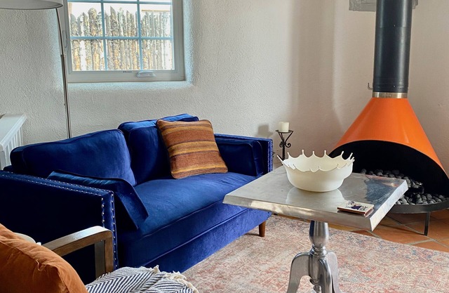 Hip Vintage Adobe - Near Railyard & Plaza