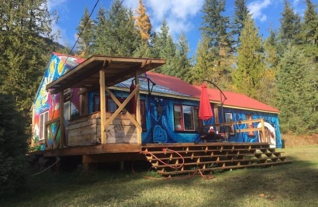 Hippy ranch in Nelson