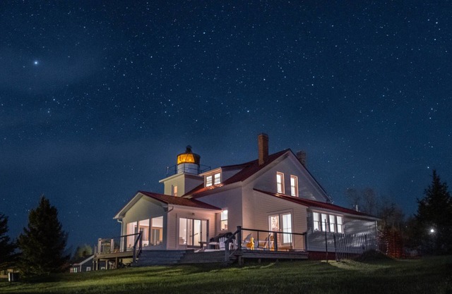 Historic 1850 Lake Superior Leuchtturm