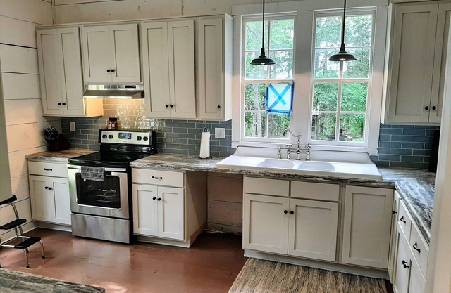Historic 1851 Farmhouse Retreat