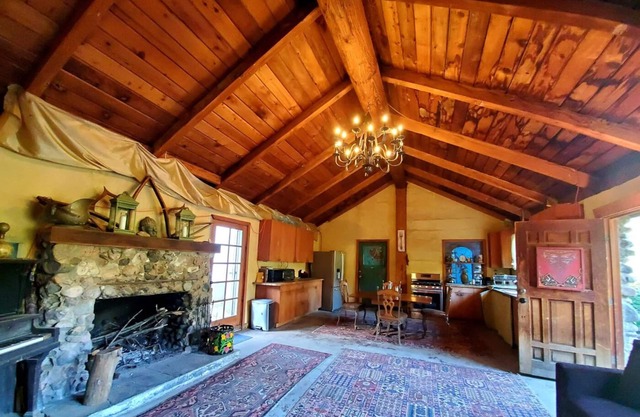 Historic 1914 Stone Cabin + Private Trails & Creek