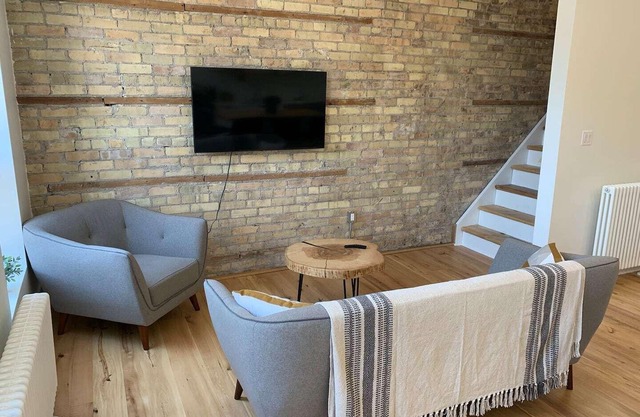 Historic 2 Bedroom Beach Lofts - Boutique Styled, Beach, Lake, stay Drifter Loft