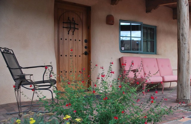 Historisches Adobe-Haus in East Side Compound