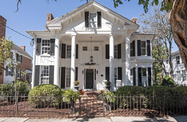 Historic and Spacious Stewart House