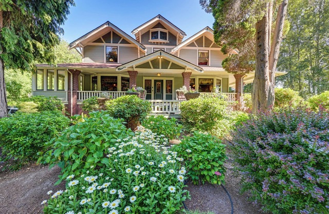 Historisches Auburn House auf 37 Hektar w / Private Lake!