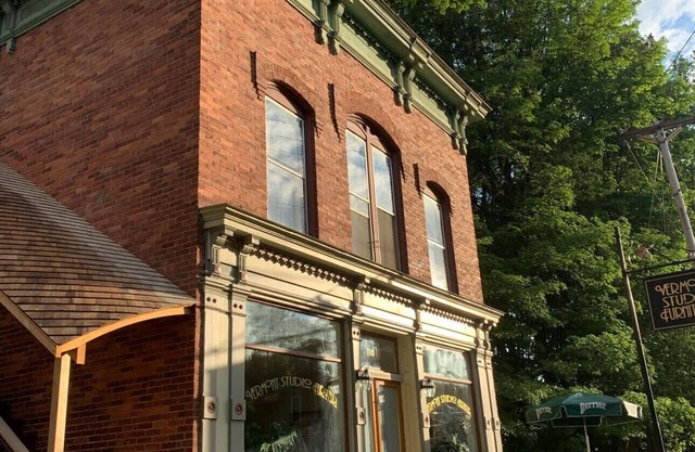 Historic, beautifully renovated riverside apartment in North Ferrisburgh