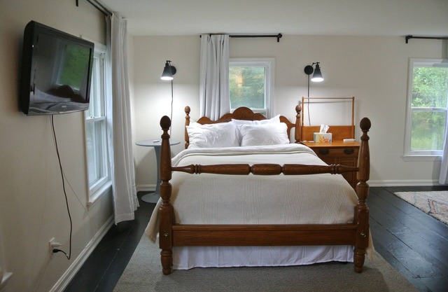 Historic Catskills Farmhouse with Mountain Views with H/S Inter Net Remote Work