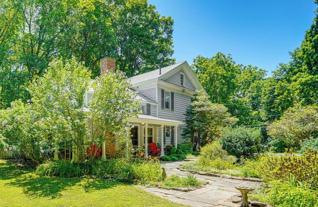 Historic Catskills Farmhouse: Ski, Hike & Relax!