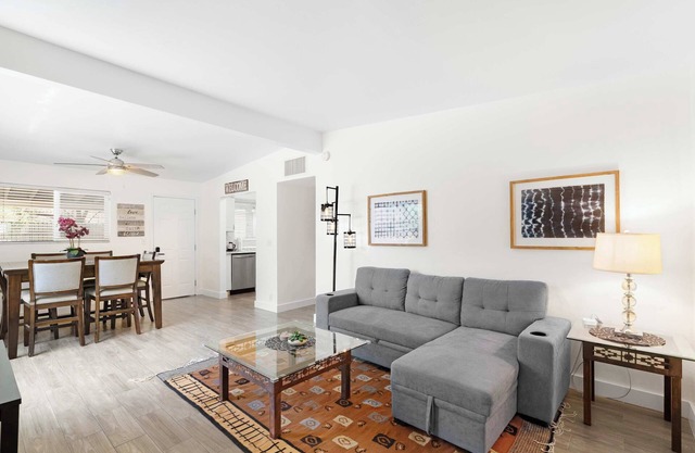 Historic Central 2nd St. Sanctuary Duplex