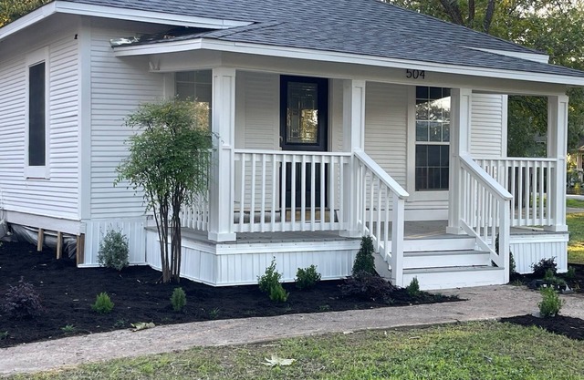 New Listing! Historic Cottage in Old Town-The Pearl