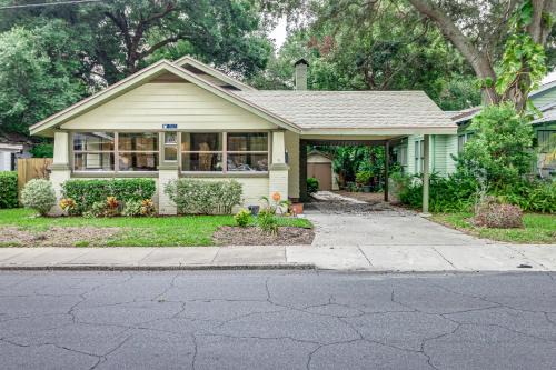 Historic Cottage Walking Distance to FSC & Downtown Lakeland