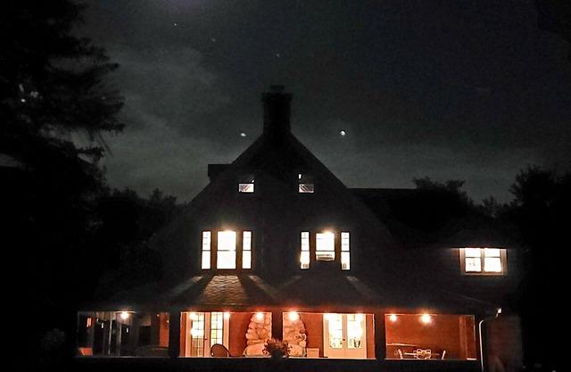Historic Hudson Valley Mountaintop Escape in Cragsmoor With Hot Tub