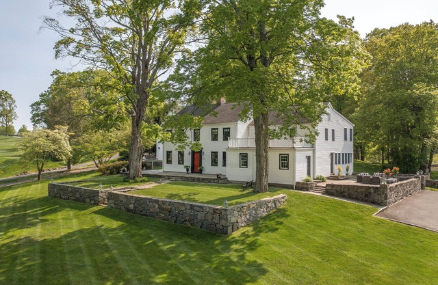 Historic Designer City Getaway
