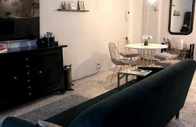Historic District 3BR + Balcony