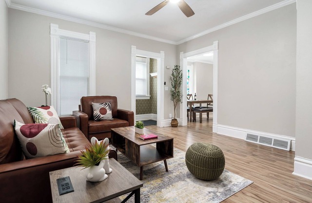 Historic downtown home w/ playroom pool table, 2 doors from river