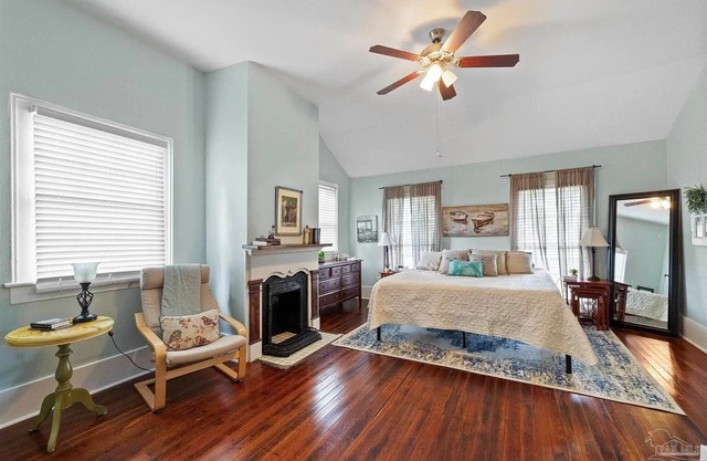 Historic Downtown Loft C