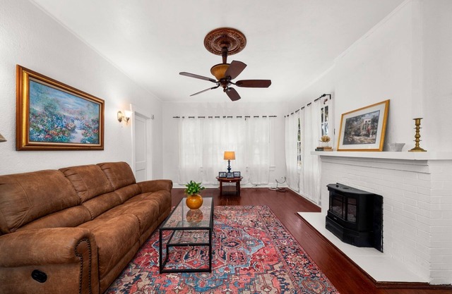 Historic Downtown Sebring 3 Bdrm + 2 Bath + Office