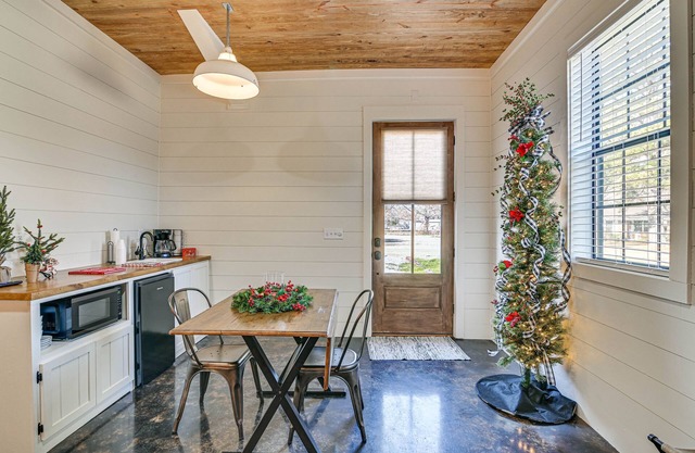 Historic French Camp Studio - Pets Welcome!