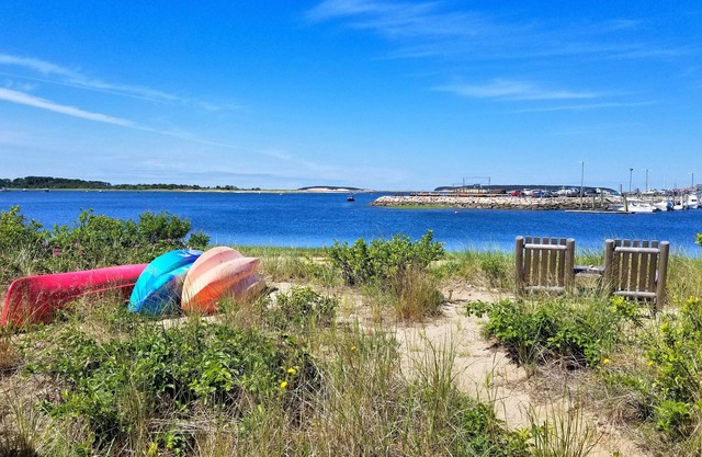 Historic Harborfront 2BD Boathouse-A/C, Awesome Views & Direct Beach Access
