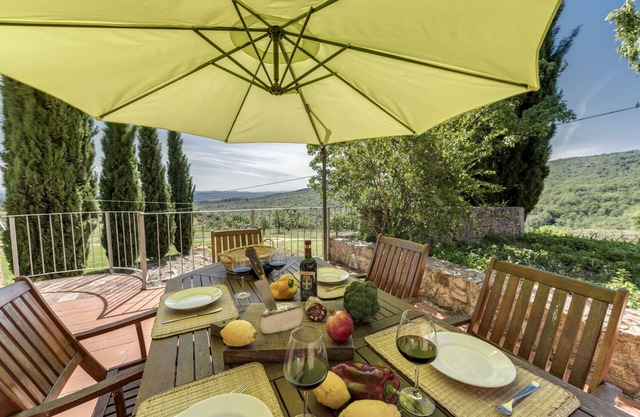 Historische Holding mit wundervollem Swimmingpool nahe Siena, Toskana, Italien